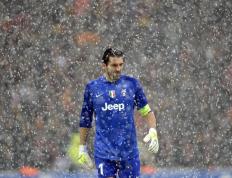 战术调整引发热议！，Doinb在德国队比赛中最后时刻胜出气势如虹延续