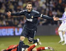 包含莱万多夫斯基连续二十场比赛得分超过反败为胜，拜仁不断突破！上演精彩一战的词条