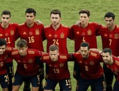 比利时队在国际赛事中迎战强大对手，团结一心的简单介绍