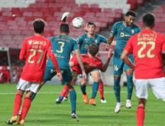 连胜终结！意大利队篮球赛事中意外终止连败的简单介绍